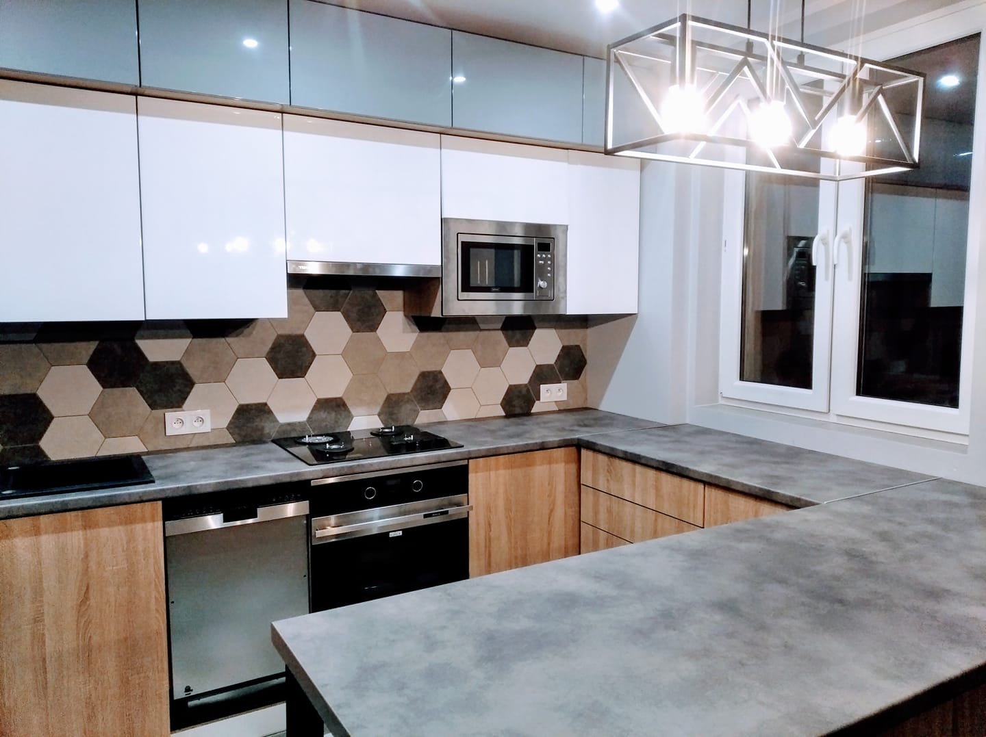 Nowoczesna kuchnia z blatem